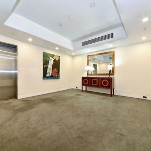 Goldsbrough 2 Bedrooms Split Apartment