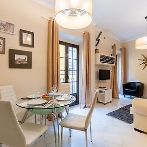 Appartement à 2 Chambres à Coucher