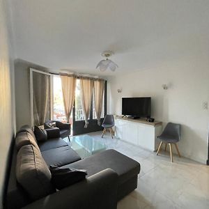 Appartement à 2 Chambres à Coucher