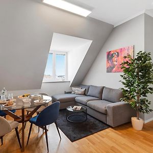 Appartement Panoramique à 2 Chambres à Coucher