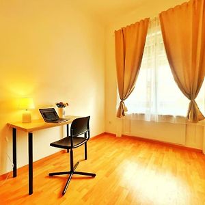 Central Spacious Flat