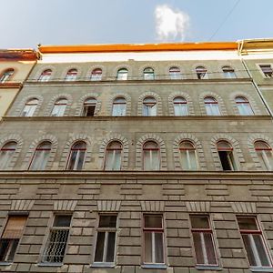 Cozy Nest By The Andrassy Avenue