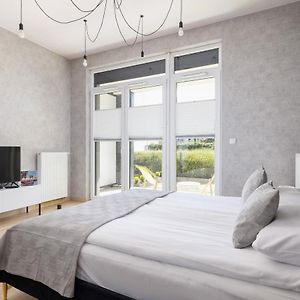 Krakow Studio With Parking & Terrace Near Zalew Bagry By Renters Prestige