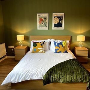 Appartement à 2 Chambres à Coucher