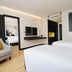 Chambre Communicante Premier