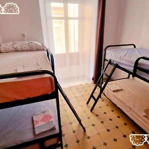 Dormitory Room Mixed
