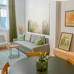 Peaceful Central Apartment