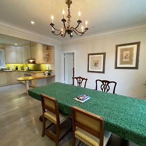 Private Suite In Forest Hill With Full Kitchen And Parking