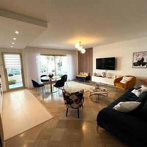 Elegant Apartment Close To Croisette And Palais De Festival With Garage