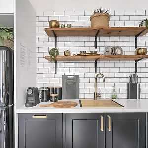 The Stylist'S House - A Chic Inner City Landmark