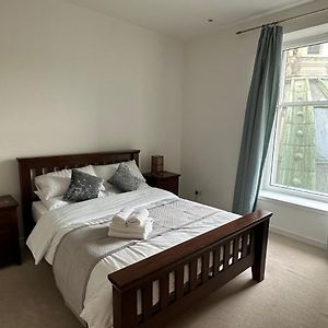 Comfy Two Bedroom Apartment Right In The City Centre