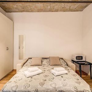 Navona Flat