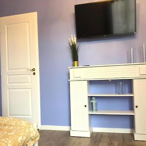 Suite Bubbles Spa - Luxe - Centre Ville - Calme - Wifi