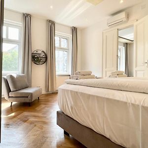 Boutique Apartment At Famous Vienna Kutschkermarkt