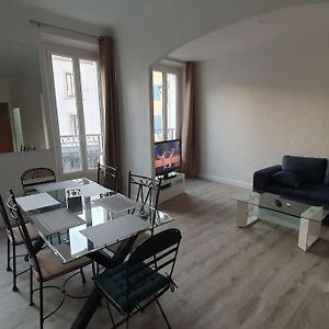 Appartement à 2 Chambres à Coucher