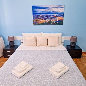 Appartement à 2 Chambres à Coucher