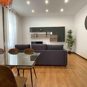 Appartement à 3 Chambres à Coucher