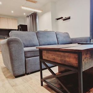 Appartement à 2 Chambres à Coucher