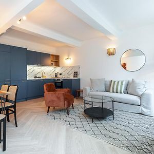 Appartement à 2 Chambres à Coucher