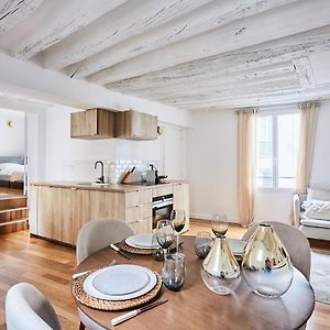 Apartment Saint Germain Des Pres By Studio Prestige
