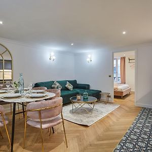 Appartement à 2 Chambres à Coucher