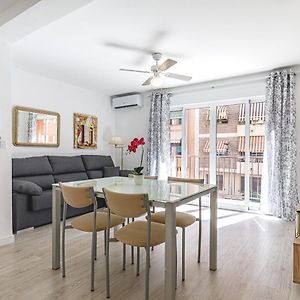 Appartement à 3 Chambres à Coucher