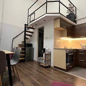 Appartement à 2 Chambres à Coucher