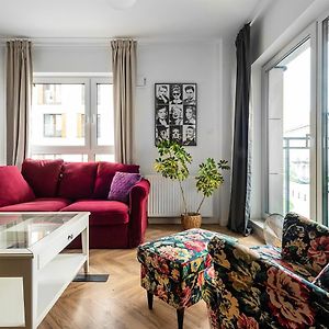 Charming Apt Close To The Center
