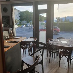 Hotel Aux Bons Amis
