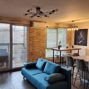 Appartement à 2 Chambres à Coucher