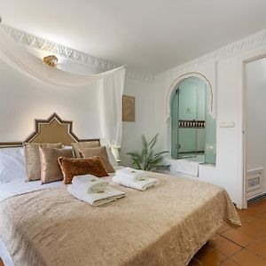 Adanar-Apartamentos Muralla Ziri
