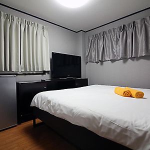Studio Lit King-Size