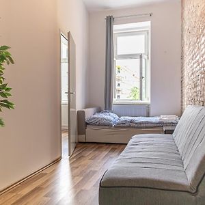 Stunning 2Br Apt Comfortable Design/Great Location