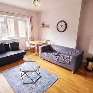 Appartement à 2 Chambres à Coucher
