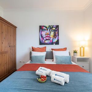 Appartement à 2 Chambres à Coucher