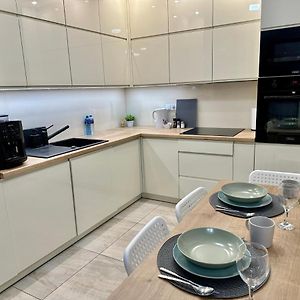 2-Bedroom Apartament Warszawa Praga