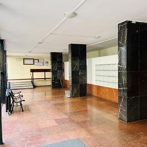 Bauhaus Flat In Amazing Location