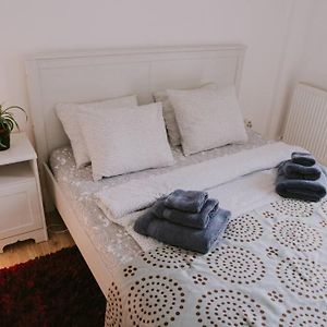 Your Place Apartment - Central Bliss