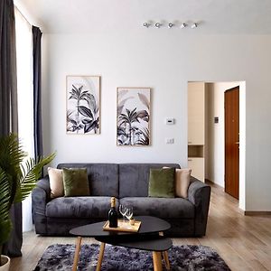 Appartement à 2 Chambres à Coucher