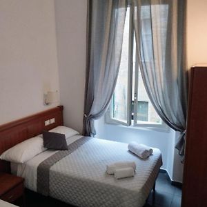 Roma Termini Tina Ya B&B