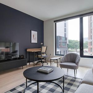 Appartement à 3 Chambres à Coucher