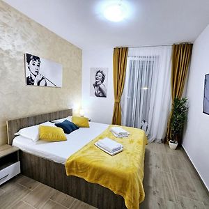 Lovely New Balcony Apartment Cismigiu Park - Pop5
