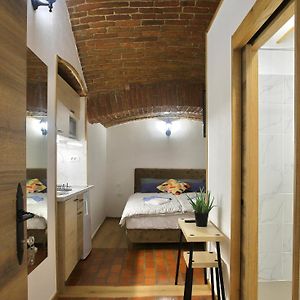 Podroom Apartments