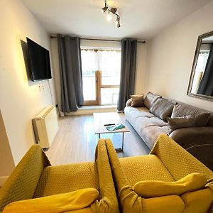 Appartement à 2 Chambres à Coucher
