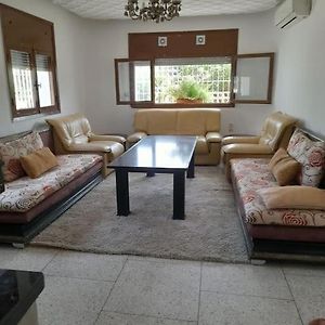 Appartement à 3 Chambres à Coucher