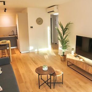 Premium New Apartment With Panoramic Castle View