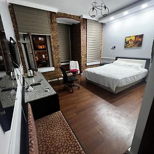 Konak Suite In The Bar Street
