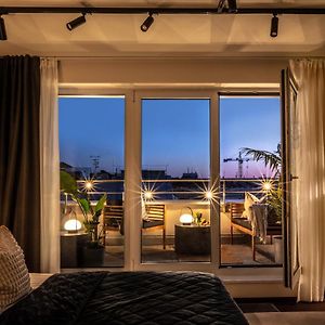 Turnkey I Central Apartment With Terrace