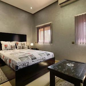 Appartement à 2 Chambres à Coucher