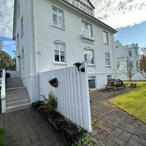 Beautiful 2 Bedroom Apartment Downtown Reykjavik
